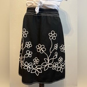Max Studio Black skirt with flowers, size 8